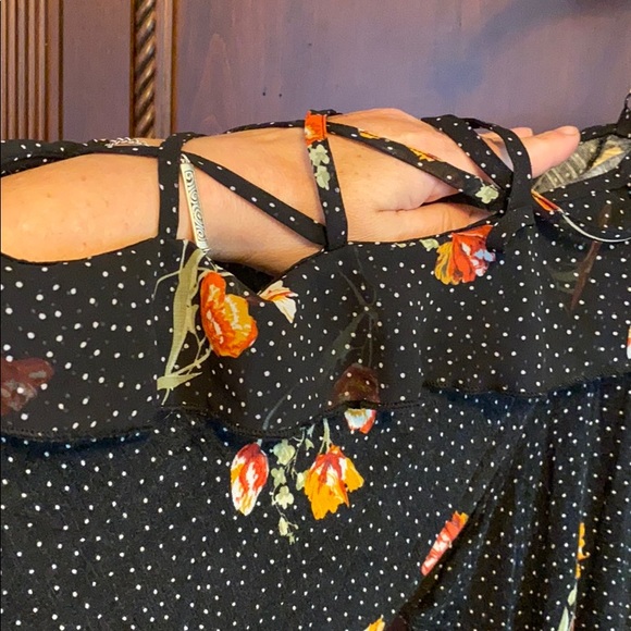 Dress top - Picture 2 of 4